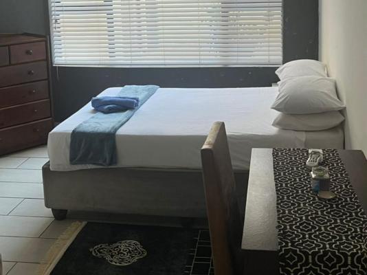 Room image 3