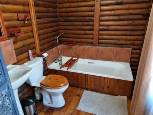 Waterfall Safari Lodge - 255837