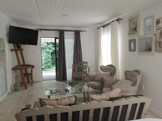 Room image 3