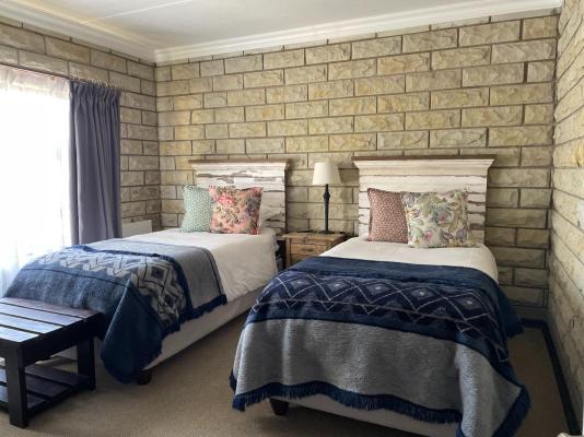 Room image 5