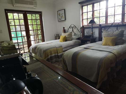 Room image 3