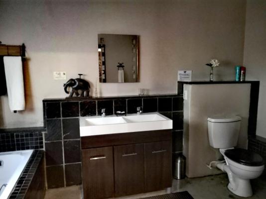 Room image 2