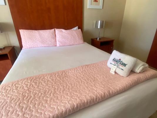Room image 4