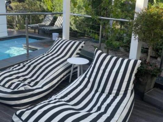 Phillip Villa - Swimming pool