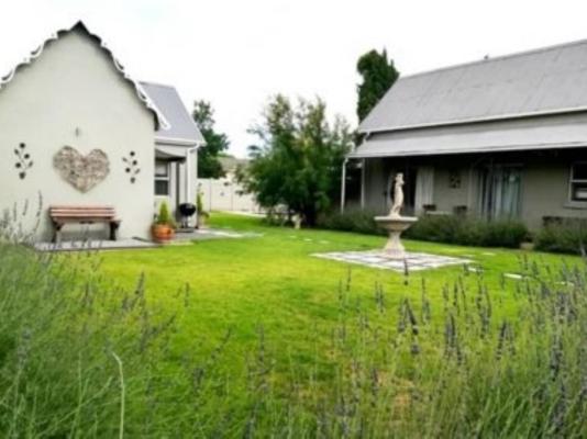 Tranquil House Bed & Breakfast - 256444