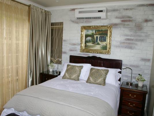Room image 2