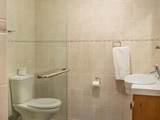 Great White Accommodation - 256665
