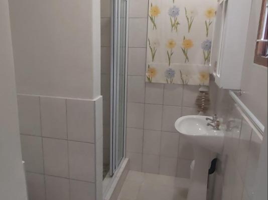 Room image 1