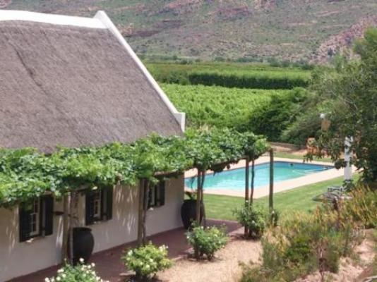 Soeterus Guest Farm - Pool view