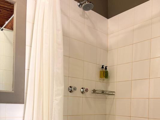 Room image 1