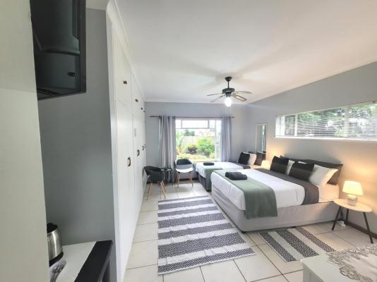 Room image 1