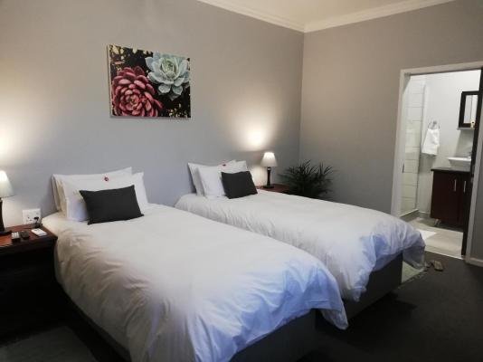 Room image 15