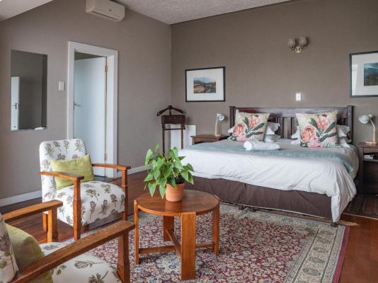 Room image 6