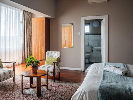 Room image 7