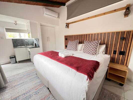 Stratfords Guesthouse - 257933