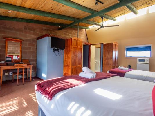 Room image 28