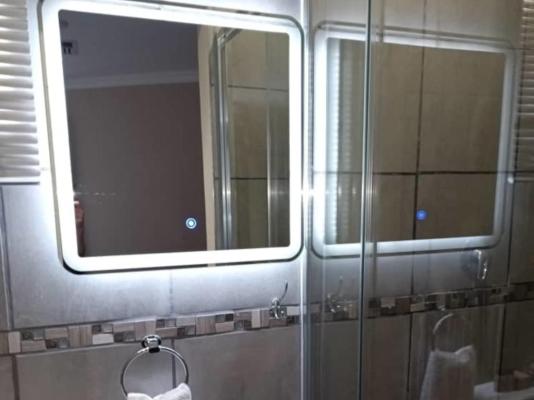 Bateleur Self Catering  - 258138
