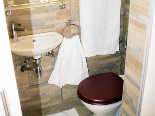 Bateleur Self Catering  - 258152