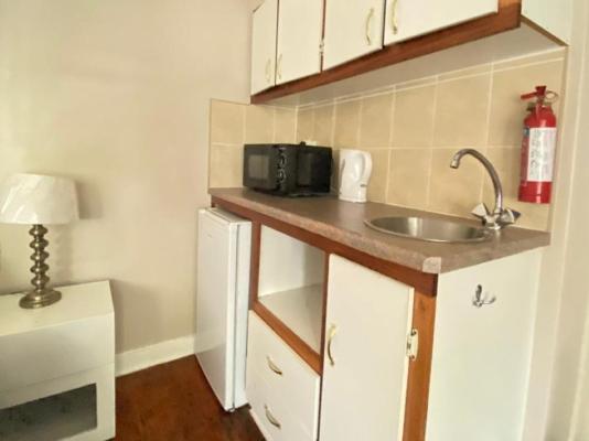 Room image 4