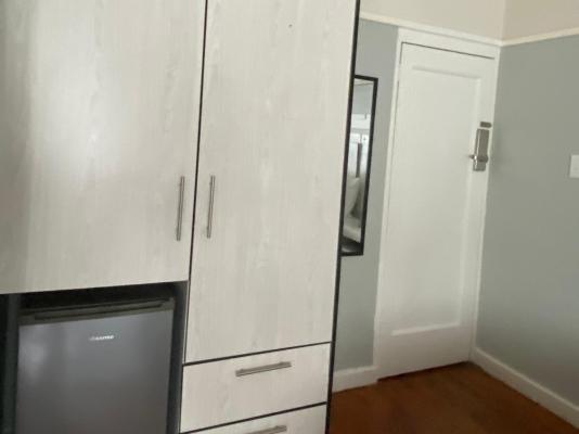 Room image 3