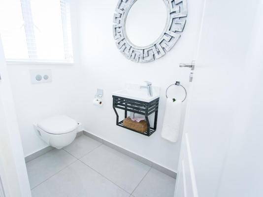 Burkleigh House - 258635