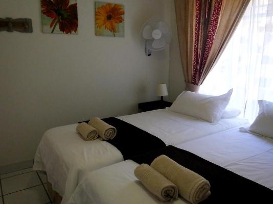 Room image 3