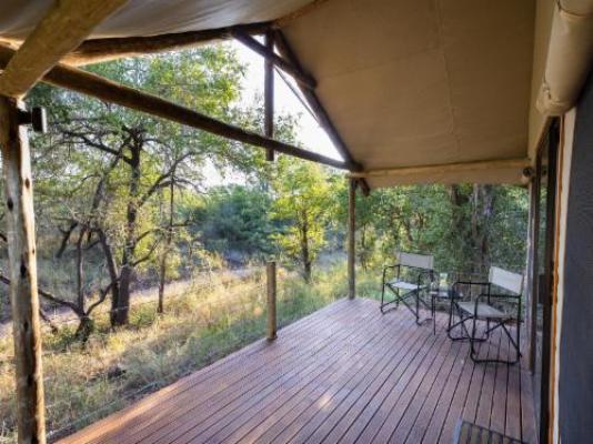 Nkuwa Wilderness Camp - Patio