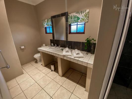 Room image 3