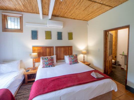 Room image 4