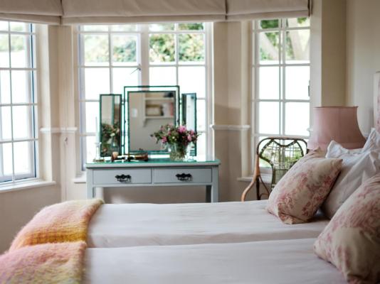 Room image 4