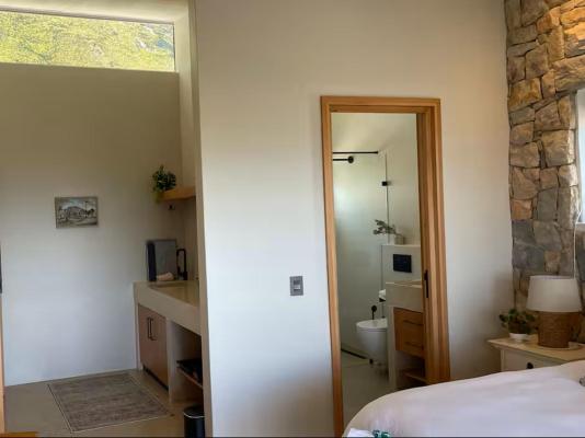 Whale Coast Luxury Suites - 260402