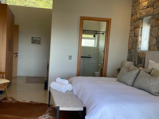 Whale Coast Luxury Suites - 260404