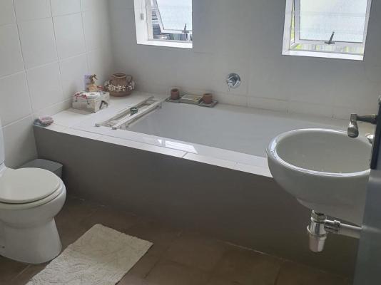 Room image 3