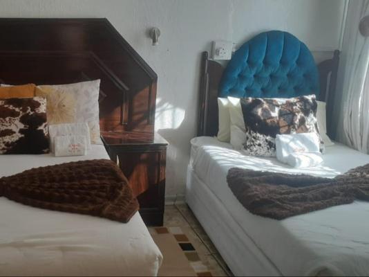Room image 3