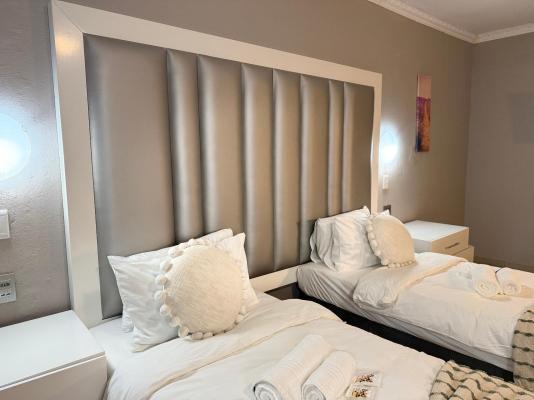 Room image 33