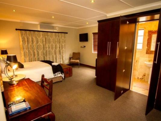 Room image 4