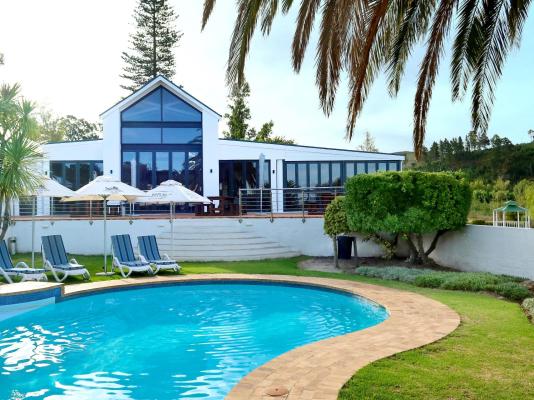 Houw Hoek Hotel - 261228