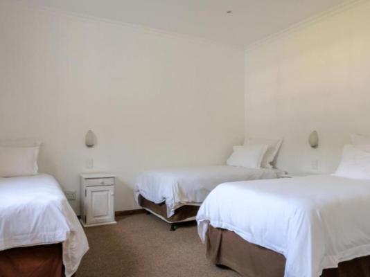 Room image 3