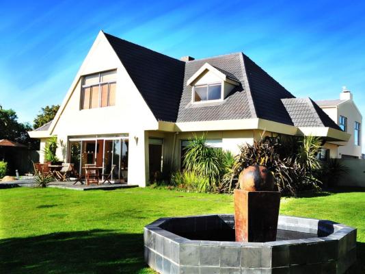 Mandalay Beach Guest House - 261584