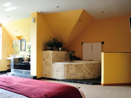 Room image 3
