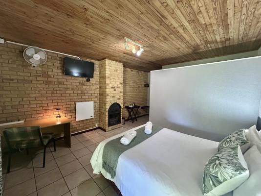 Room image 1