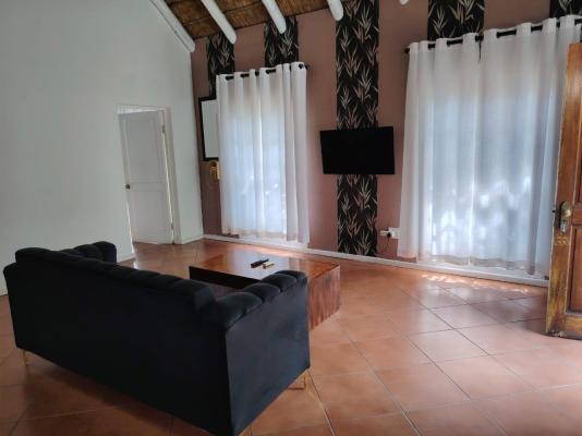 Room image 33