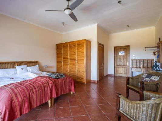 Room image 3