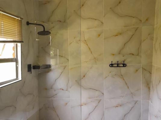 Room image 1