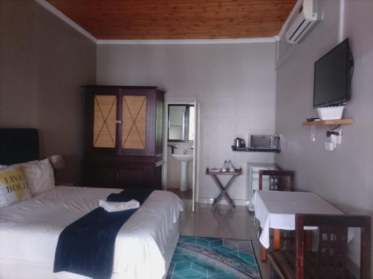 B Cubed Lodge and Restaurant - 262859