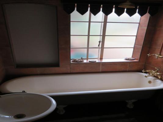 Fountain Baths Guest Cottages - 262885