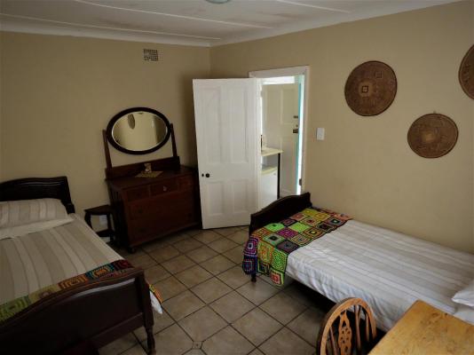 Room image 4