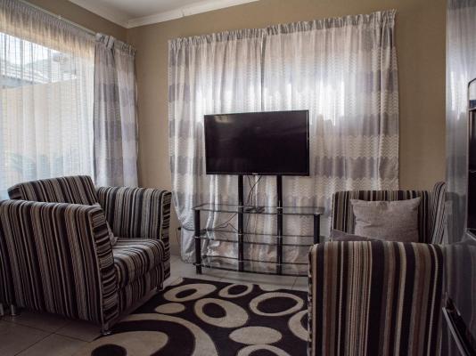 Room image 3
