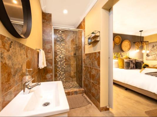 Room image 9
