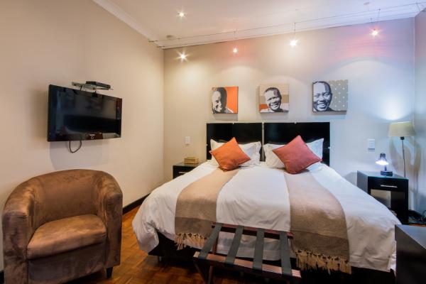 Room image 17